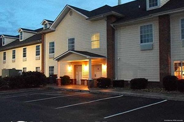 MAGNUSON HOTEL COUNTRYSIDE-ADAIRSVILLE (Adairsville)
